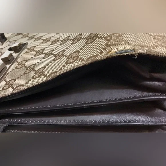 Gucci Bags - Picture 11 of 16